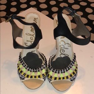 Sam Edelman Heels w Bead Detail & Black Strap!